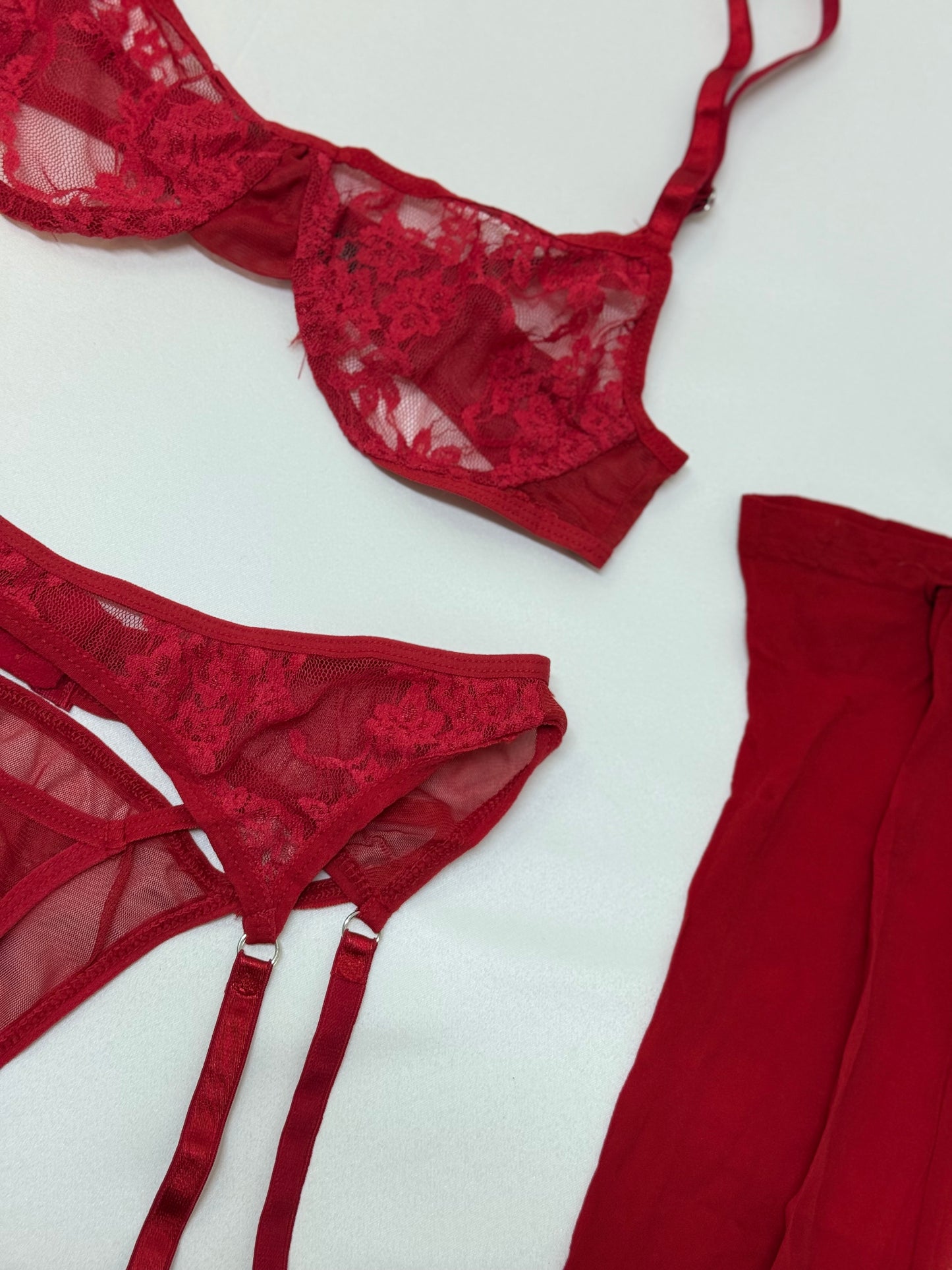 Rouge Kırmızı Çoraplı Jartiyer Set