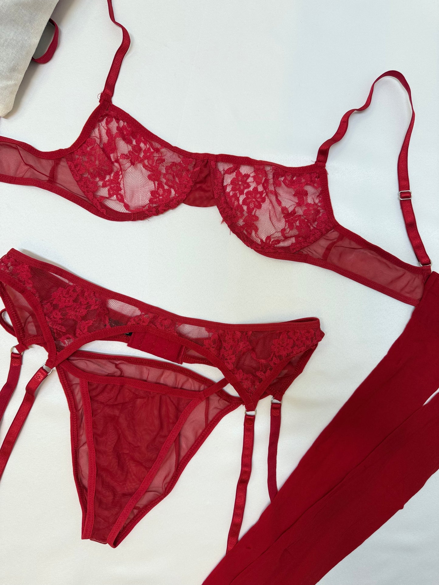 Rouge Kırmızı Çoraplı Jartiyer Set